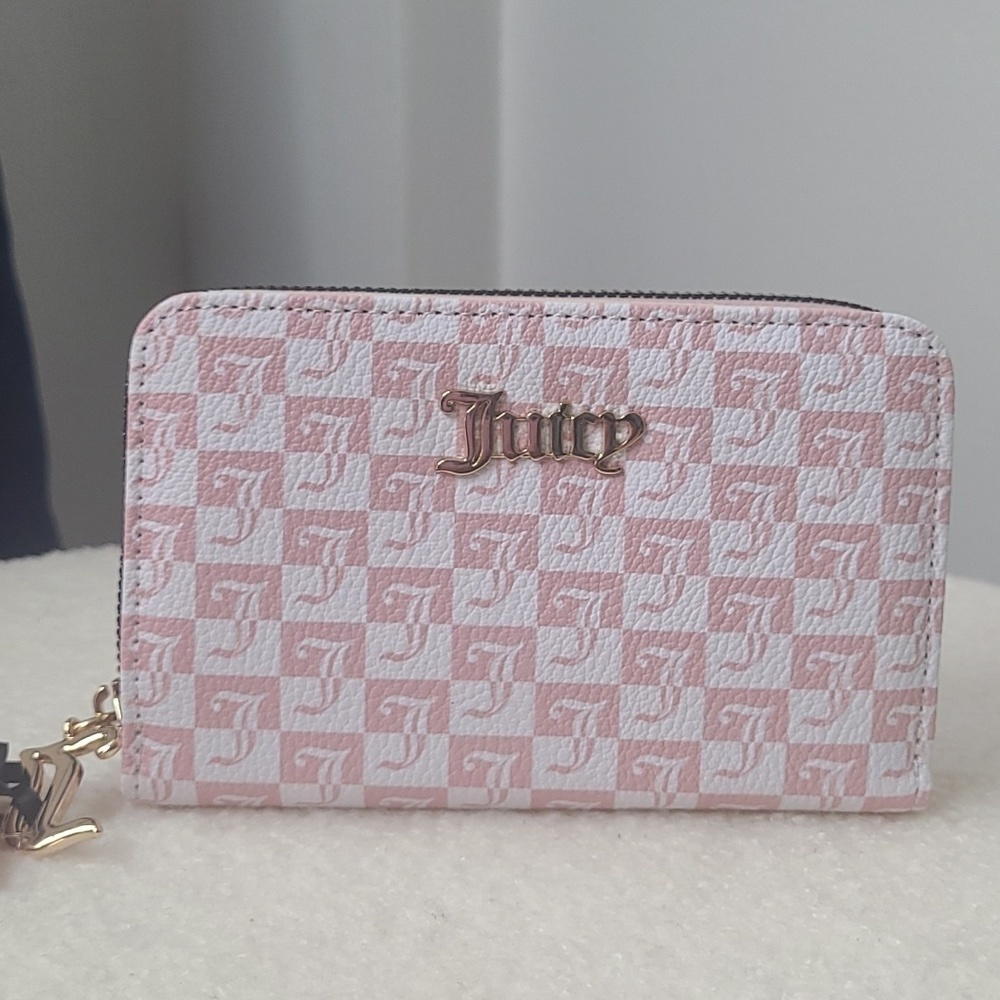 Juicy Couture Bifold wallet